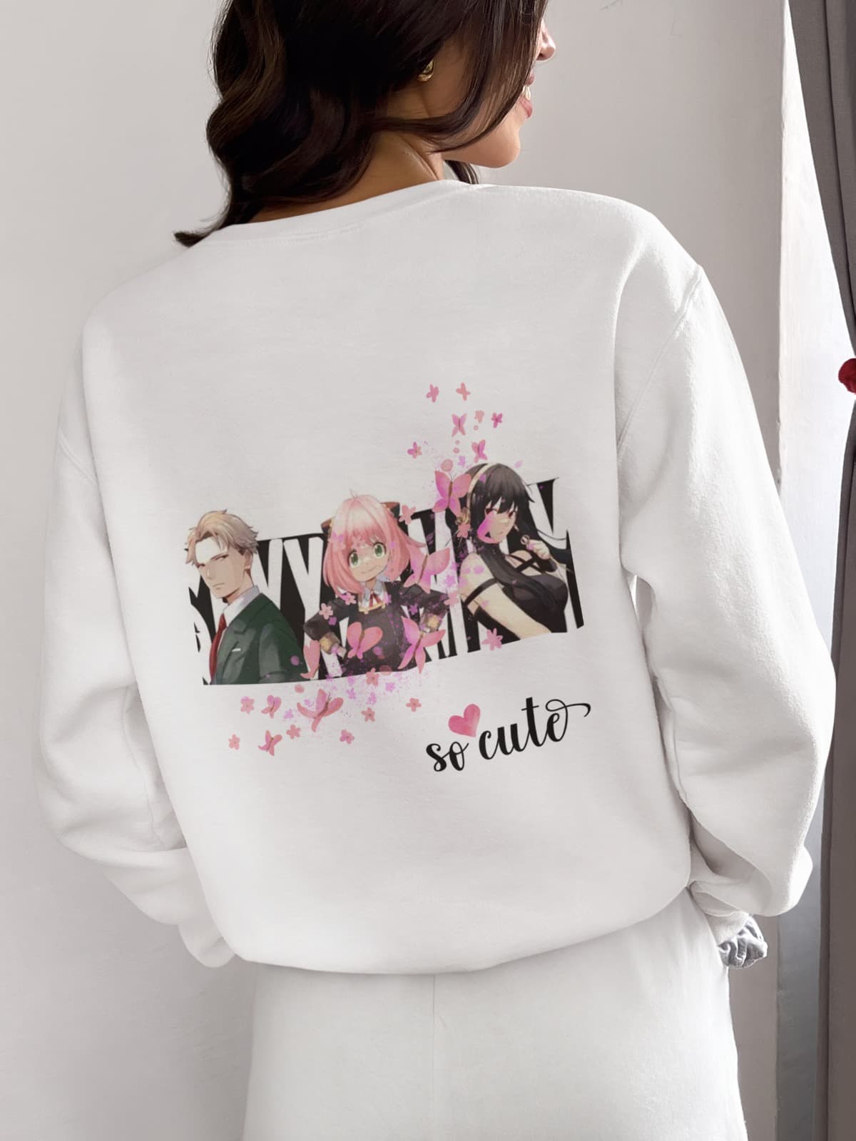 Regular Fit Unisex Sweatshirt with "Spy × Family" Print