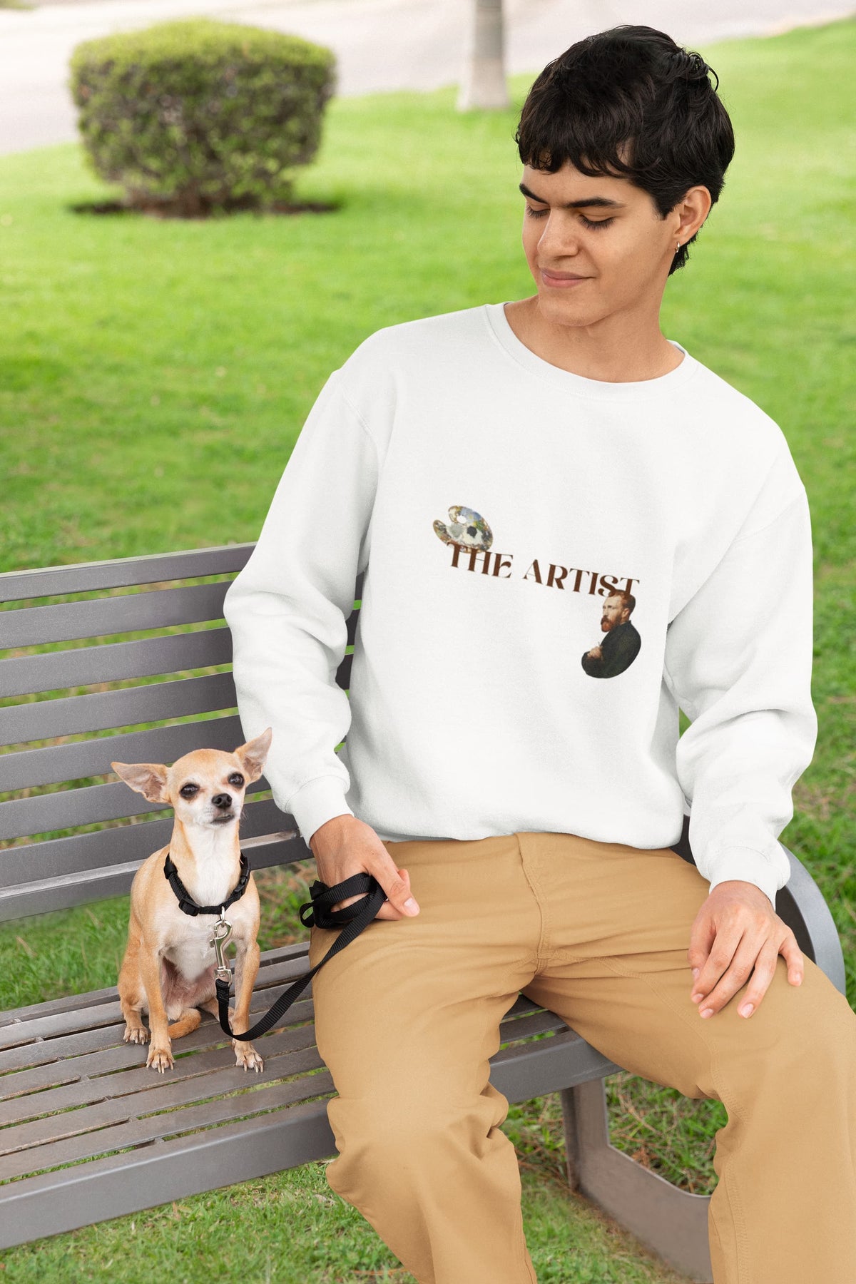 Regular Fit Unisex sweatshirt with "Artist-Muse" Print